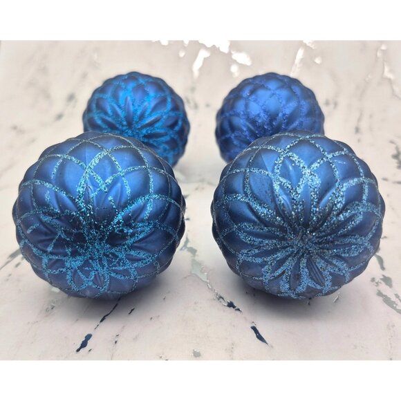 Pretty Set of 4 Christmas Ornaments Blue Glitter Plaid Classic Quilted Look - Picture 3 of 8